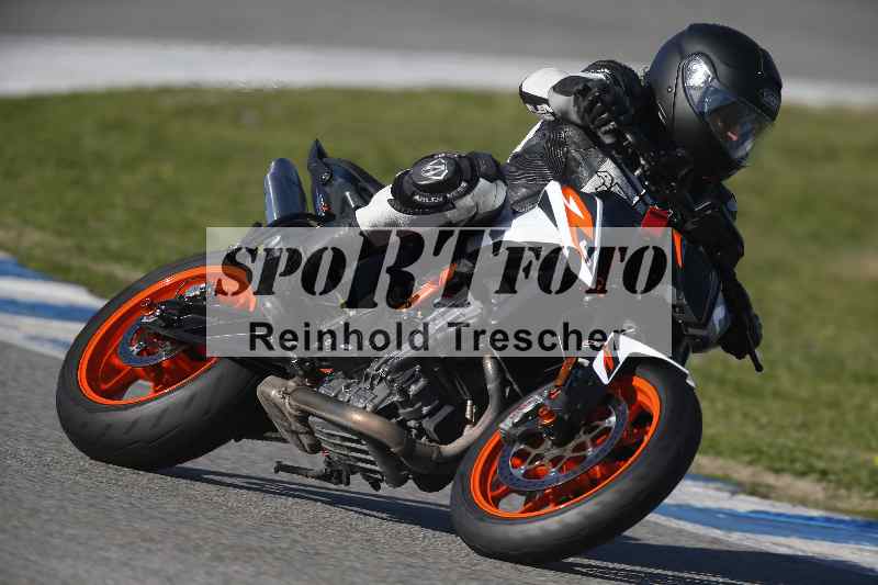 /Archiv-2024/02 29.01.-02.02.2024 Moto Center Thun Jerez/Gruppe gruen-green/2